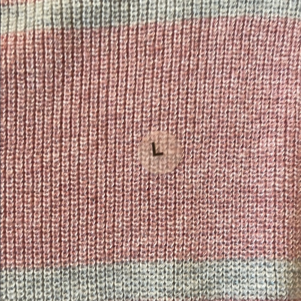 American Eagle Pink and Grey Crewneck Sweater - Picture 4 of 11
